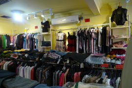 羅定信誠外貿(mào)服飾 秋冬新品隆重上市，夏季清倉大減價火熱進行中